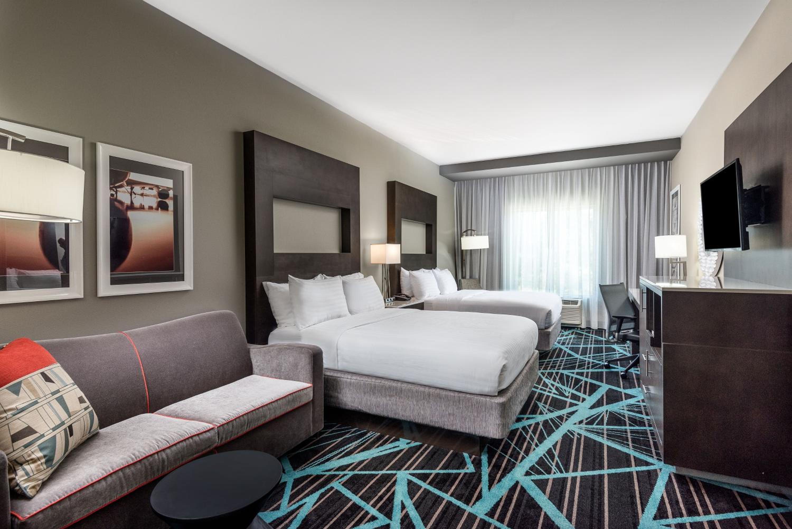 holiday inn express and suites charlotte airport by ihg