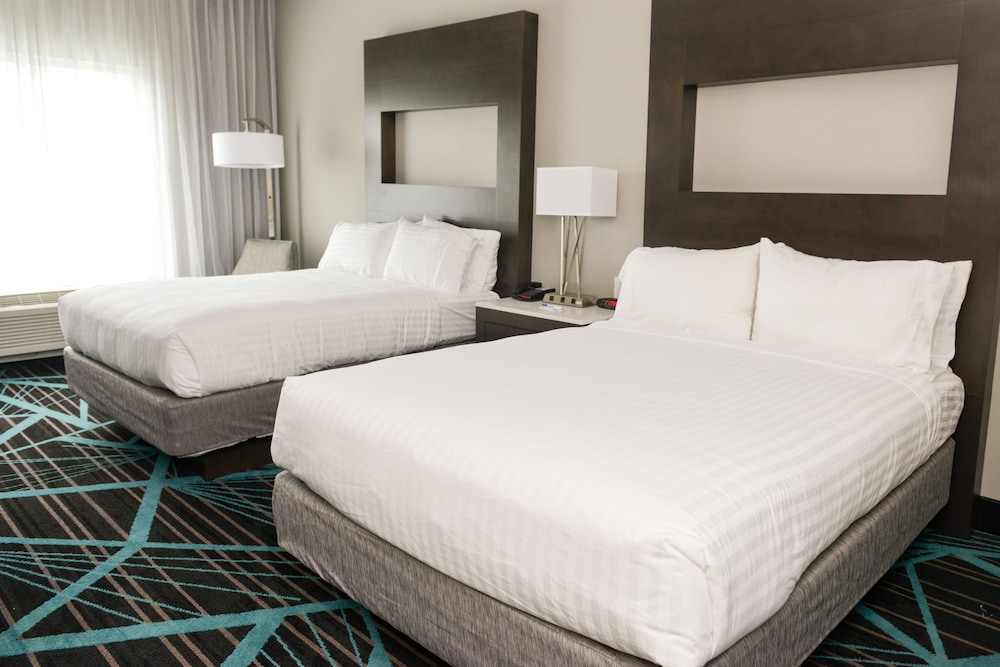 holiday inn express and suites charlotte airport by ihg