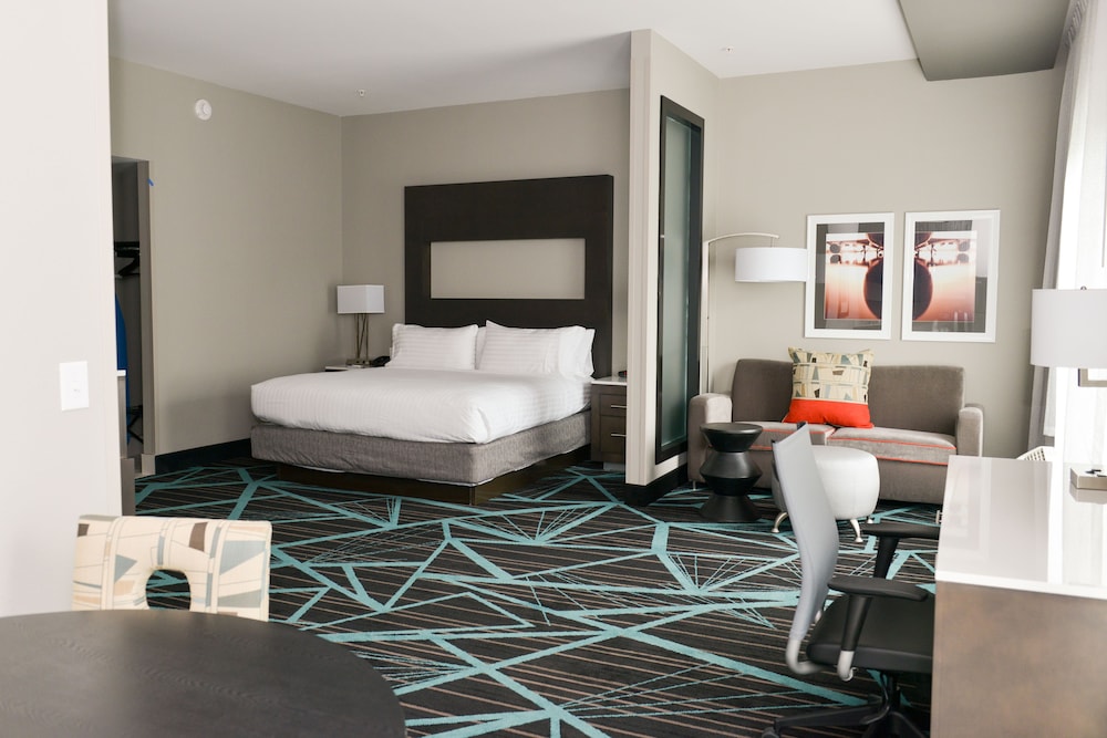 holiday inn express and suites charlotte airport by ihg