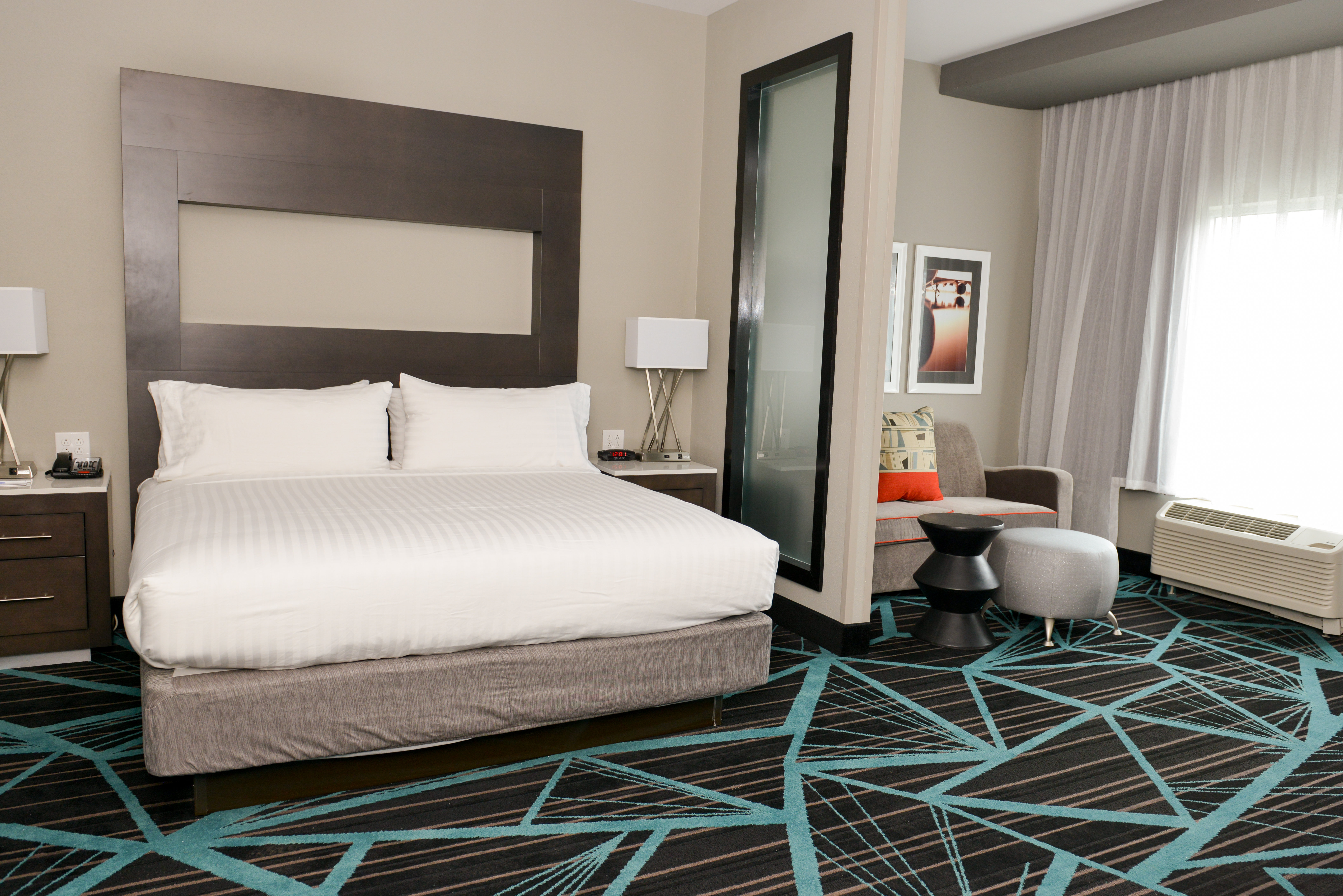 holiday inn express and suites charlotte airport by ihg