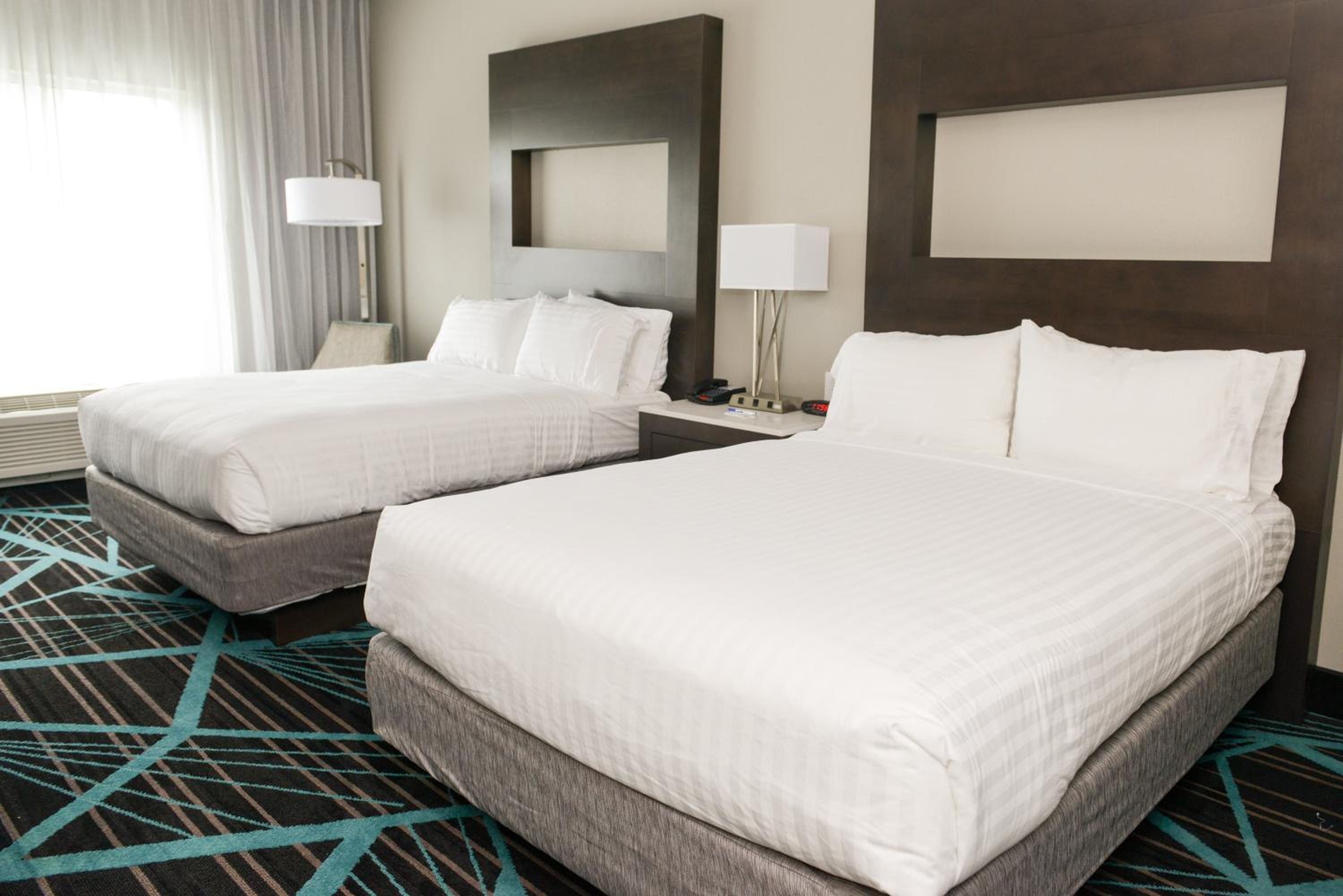holiday inn express and suites charlotte airport by ihg