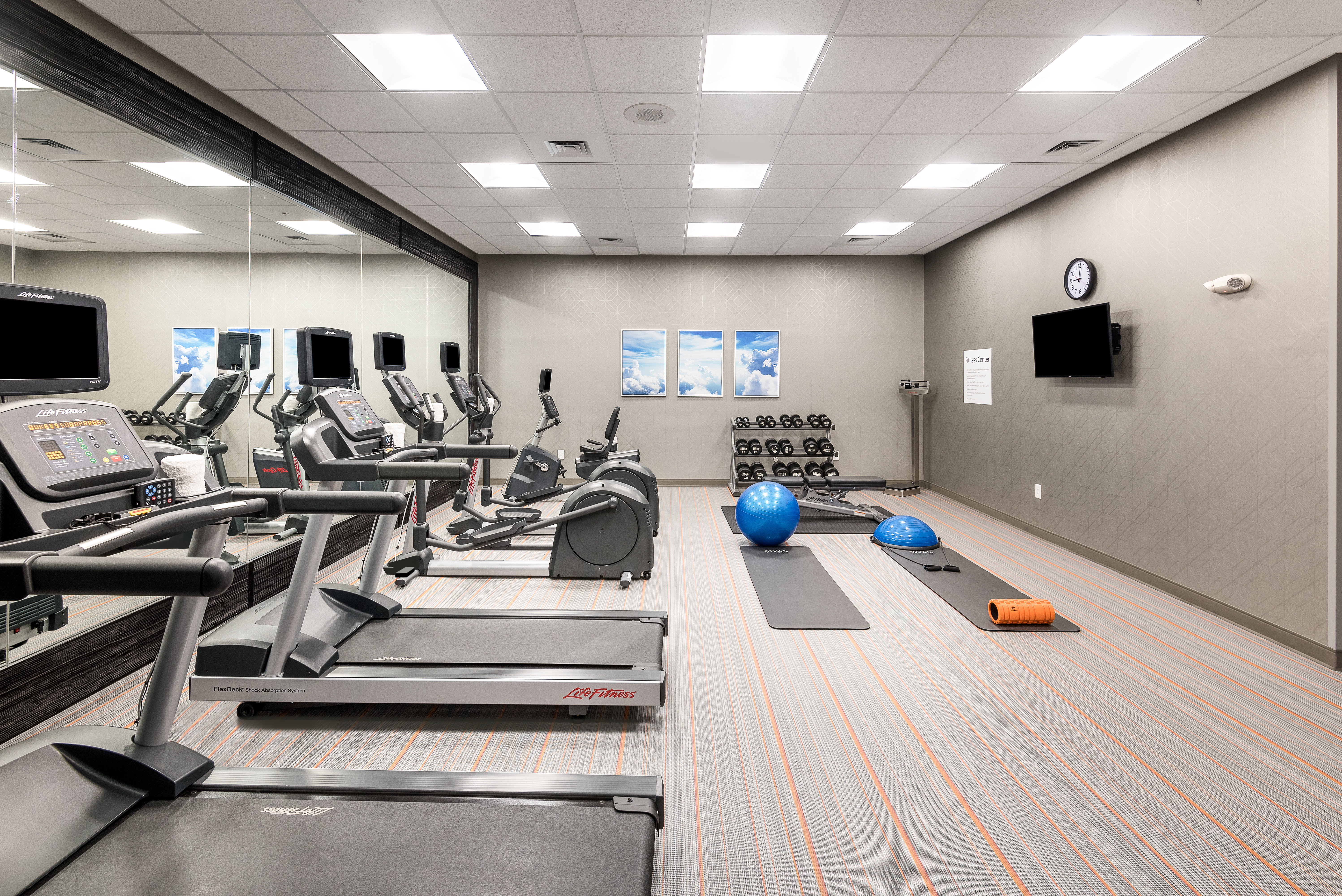 holiday inn express and suites charlotte airport by ihg