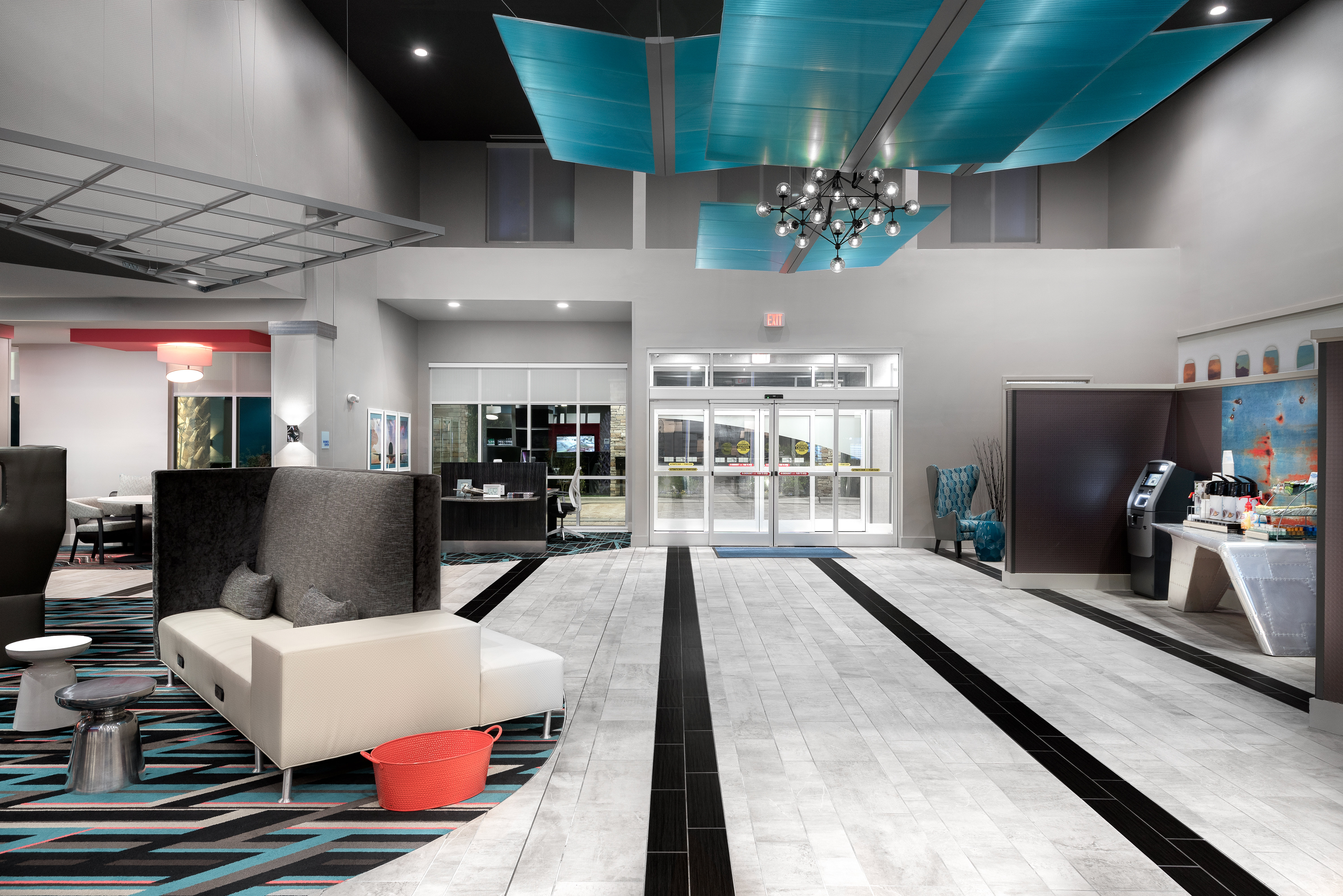 holiday inn express and suites charlotte airport by ihg