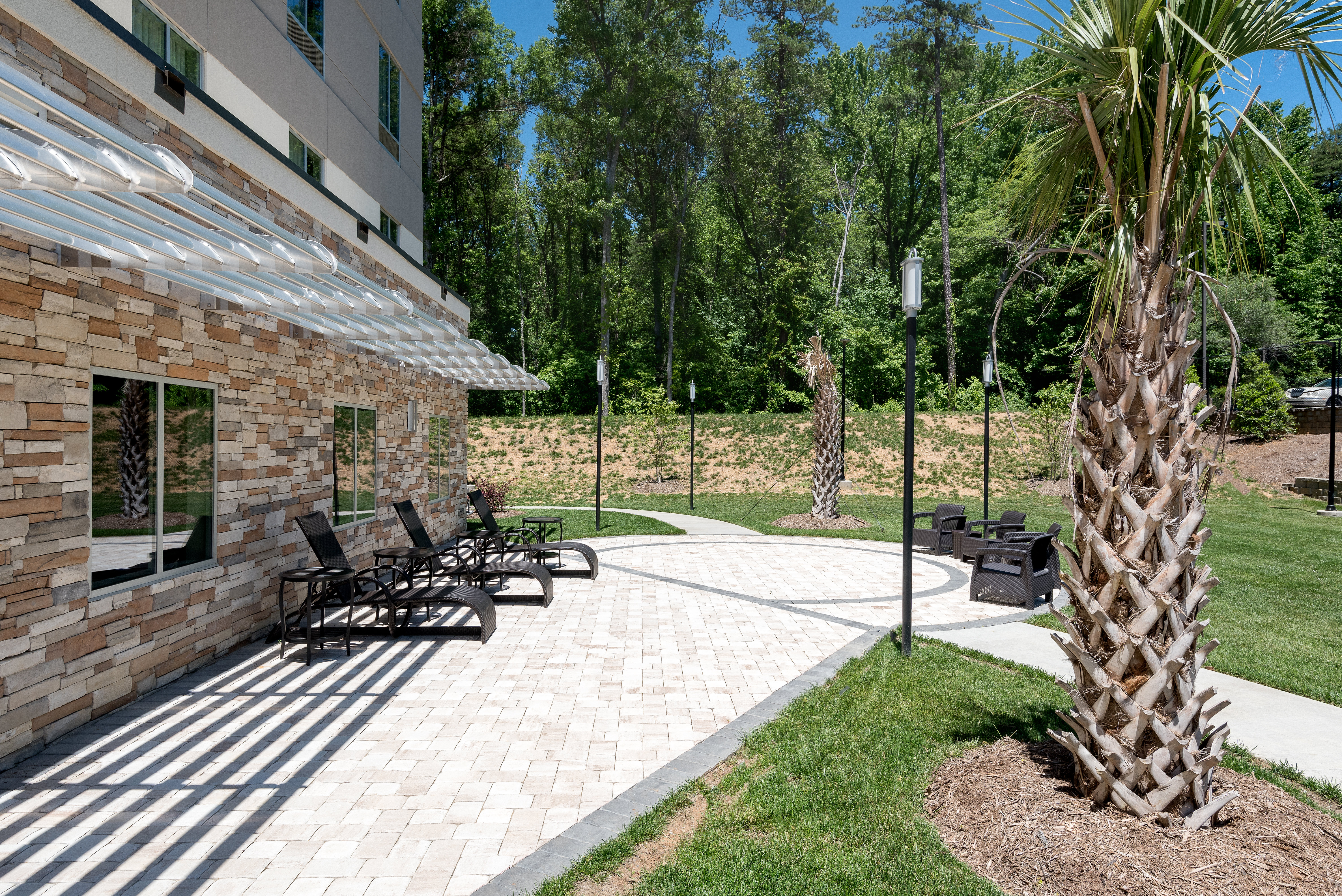 holiday inn express and suites charlotte airport by ihg