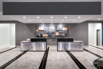 Holiday Inn Express & Suites Charlotte Airport By Ihg,North Carolina>>Charlotte,3 star