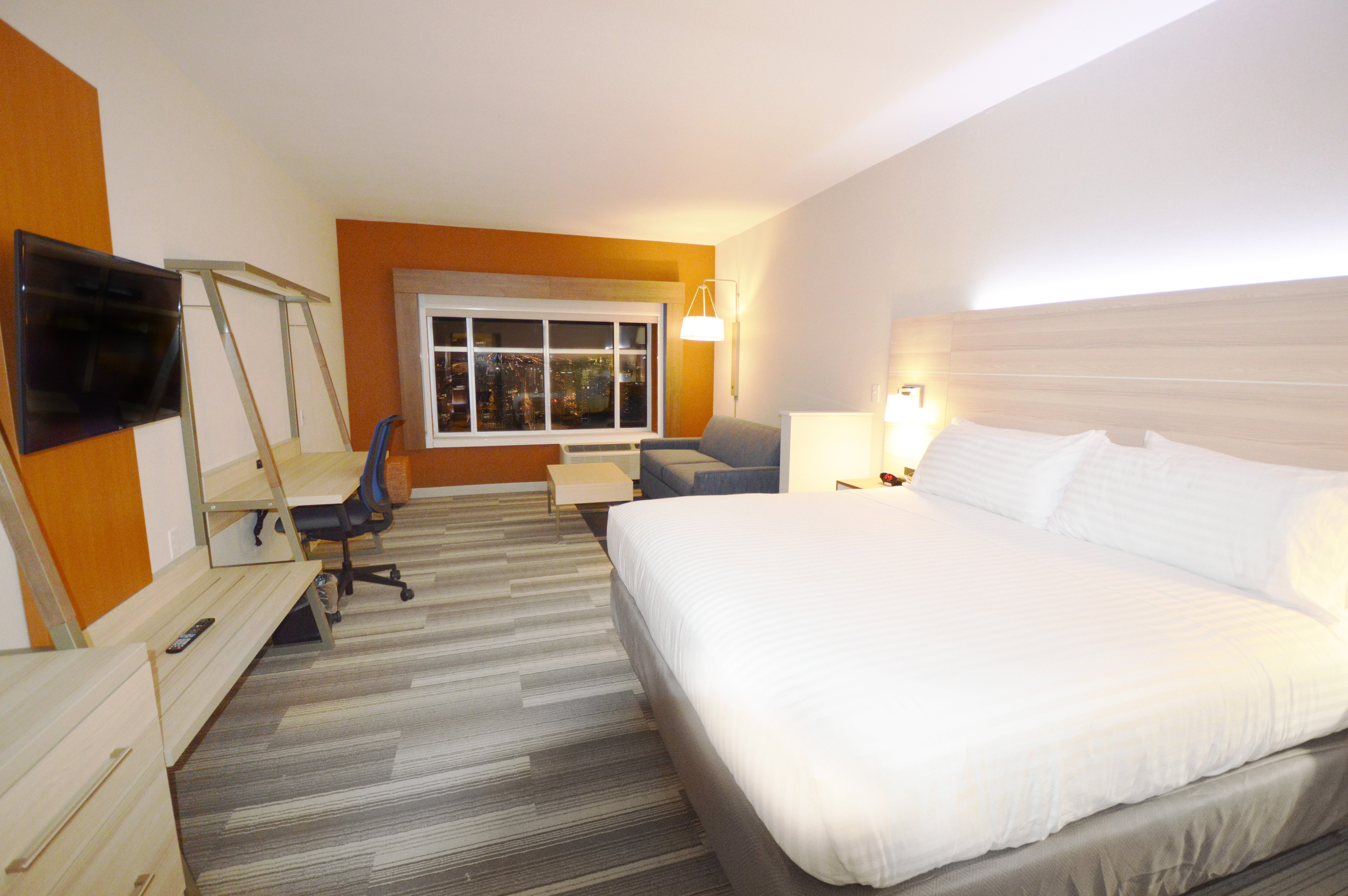 holiday inn express and suites toledo west by ihg
