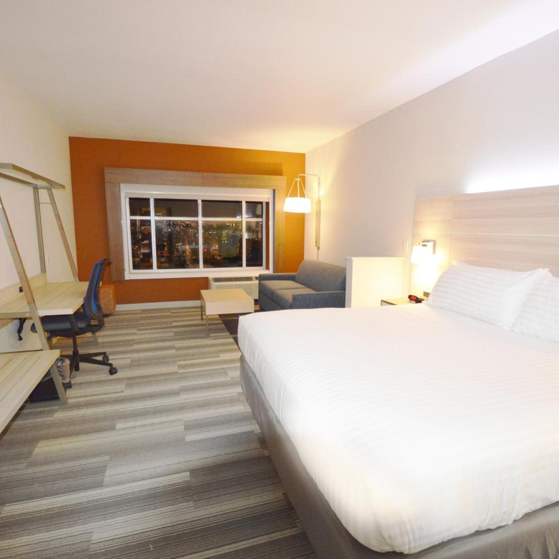 holiday inn express and suites toledo west by ihg