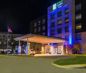 holiday inn express and suites toledo west by ihg
