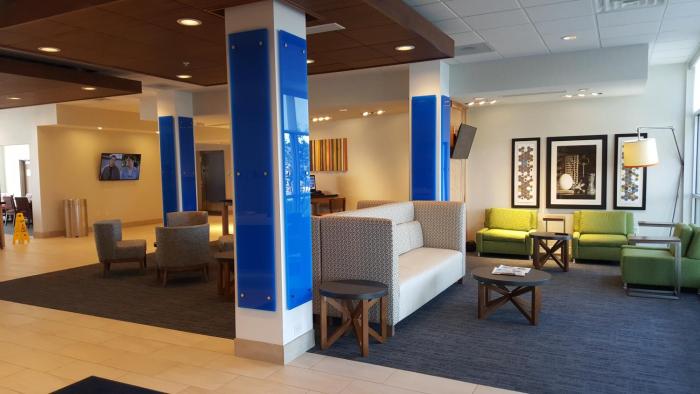 holiday inn express and suites toledo west by ihg