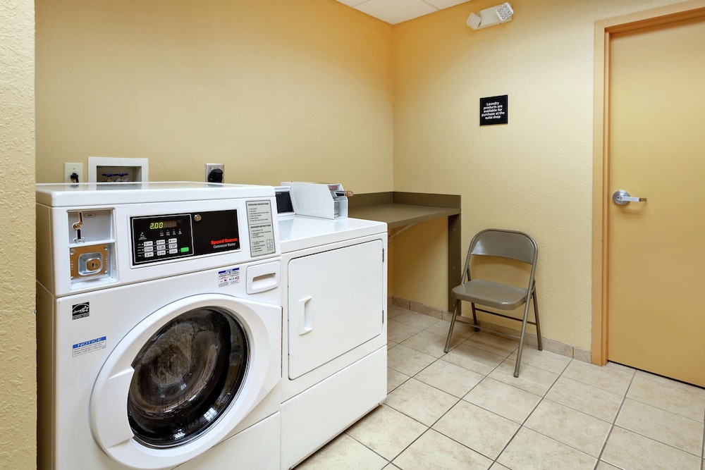 hampton inn and suites port richey