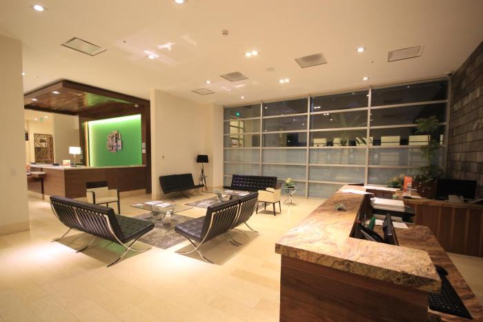 holiday inn leon plaza mayor by ihg
