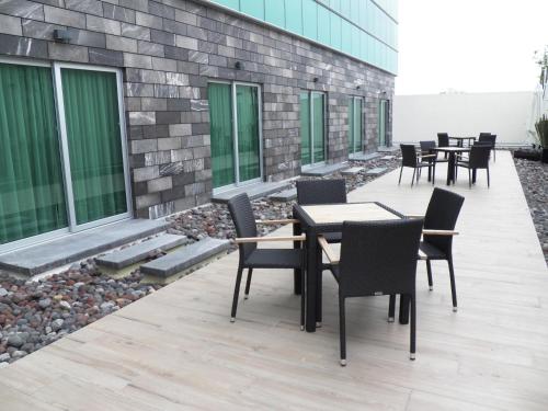 holiday inn leon plaza mayor by ihg