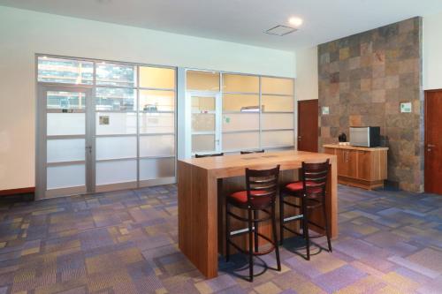 holiday inn leon plaza mayor by ihg