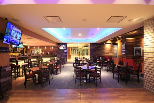 holiday inn leon plaza mayor by ihg