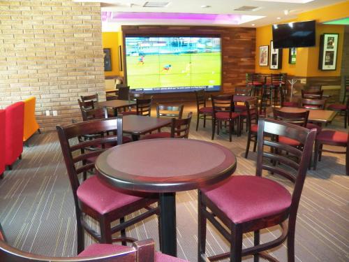 holiday inn leon plaza mayor by ihg