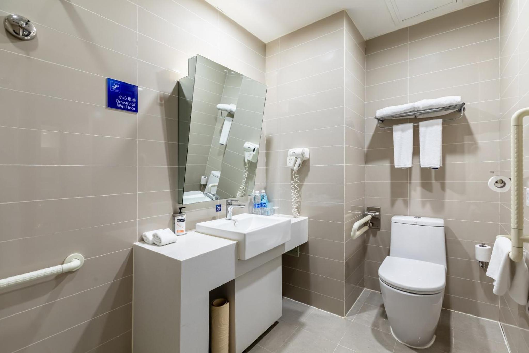 holiday inn express shenyang north station by ihg