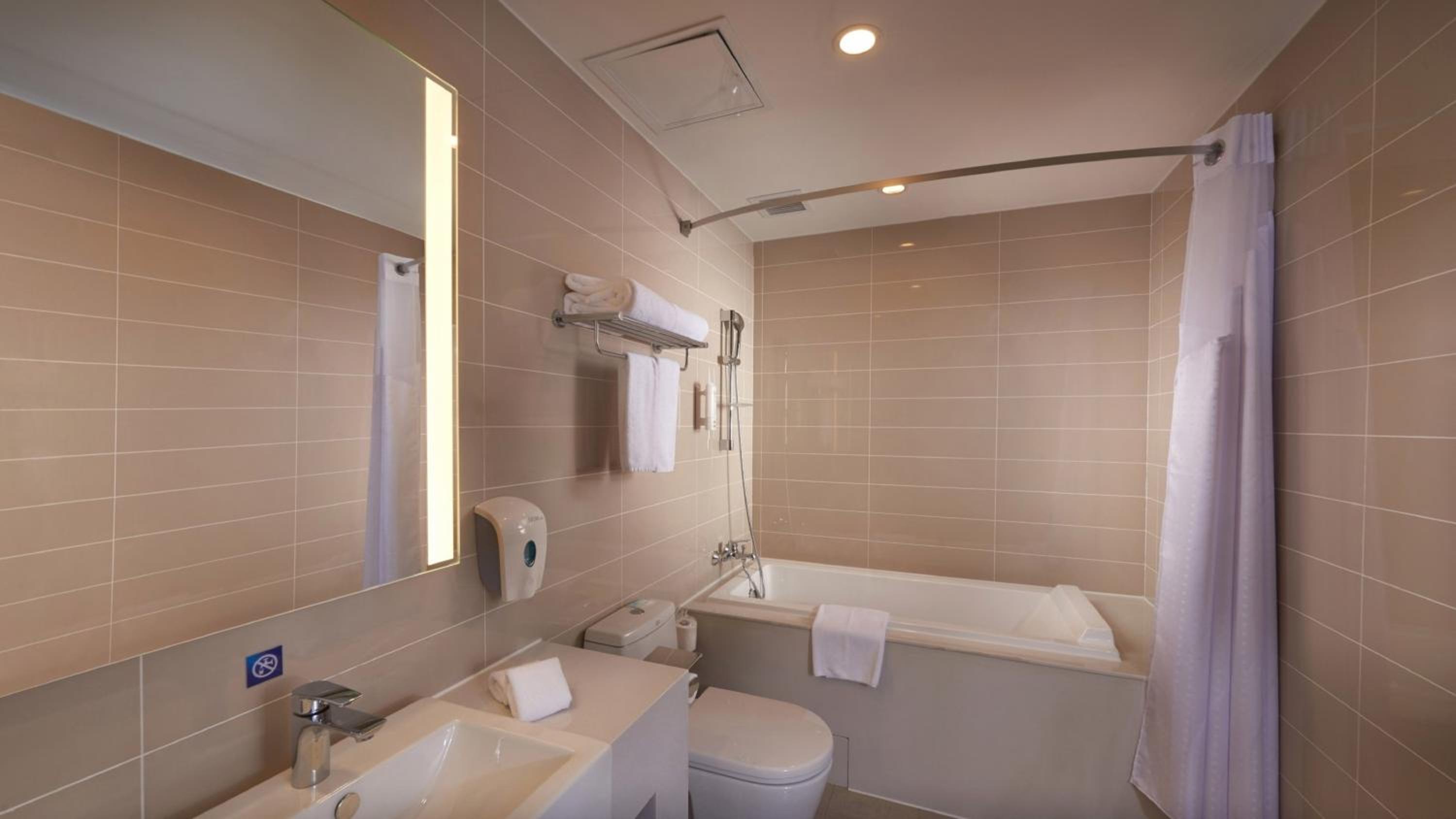 holiday inn express shenyang north station by ihg