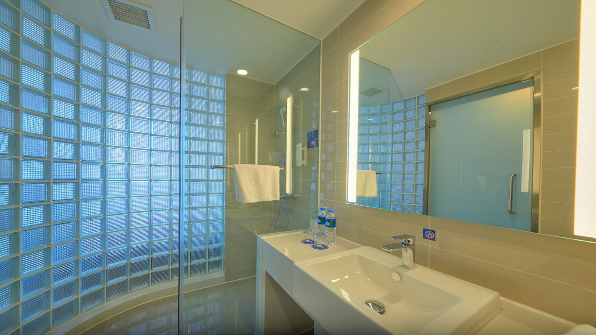 holiday inn express shenyang north station by ihg