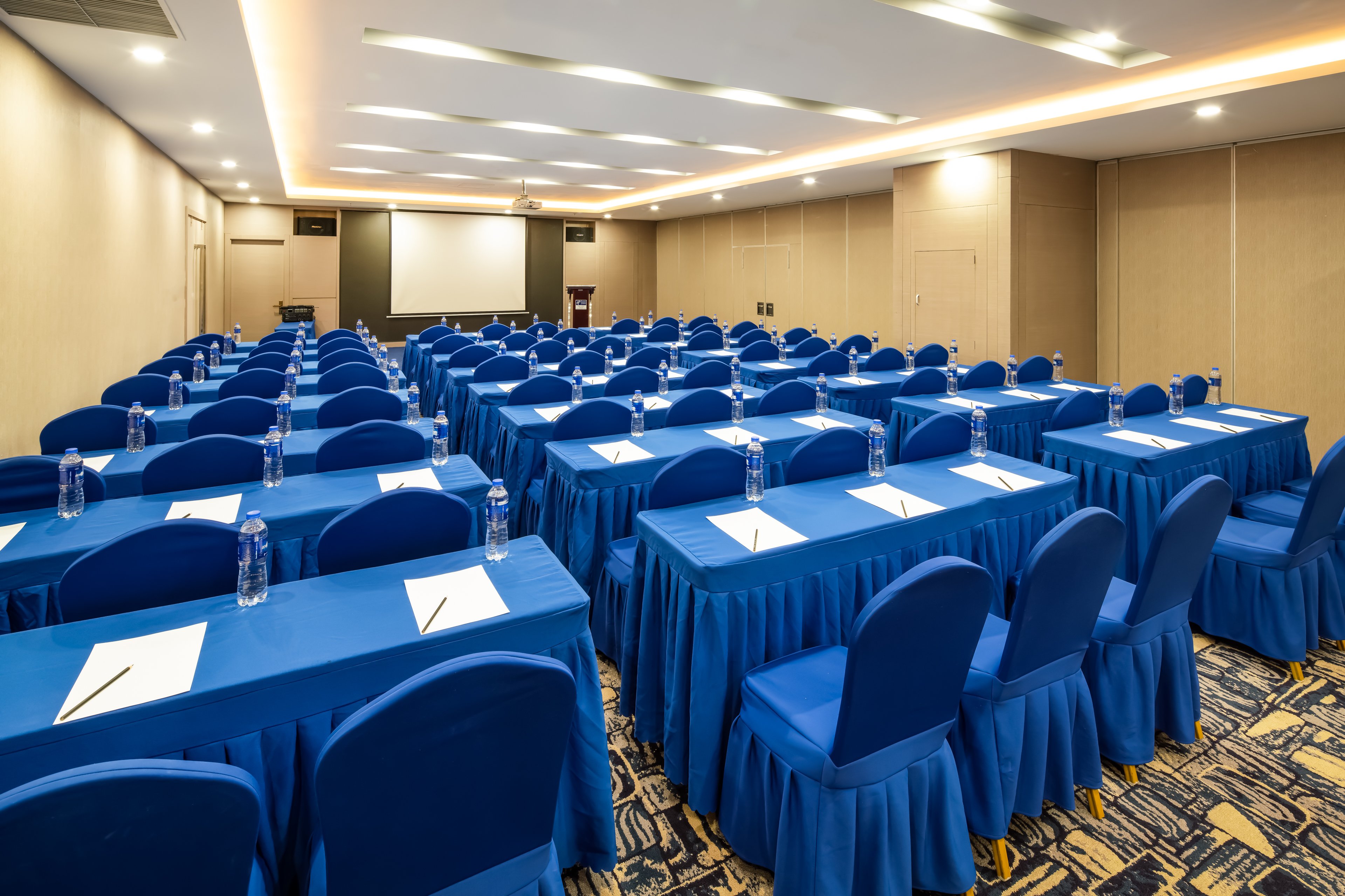 holiday inn express shenyang north station by ihg