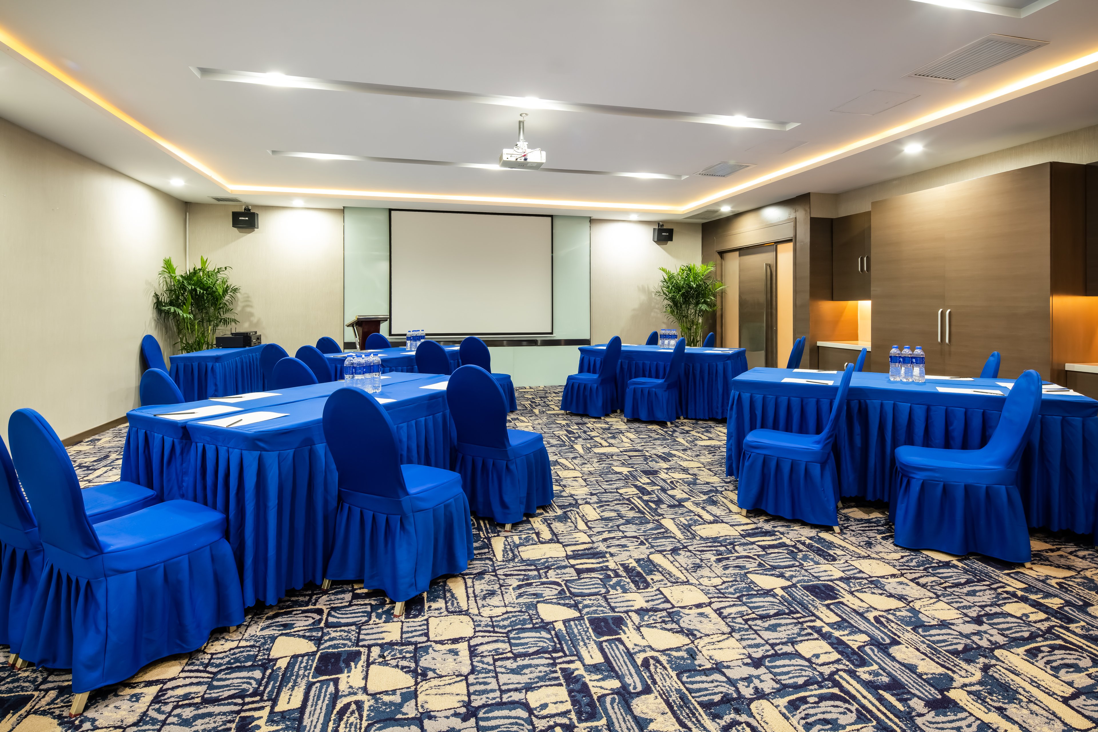 holiday inn express shenyang north station by ihg