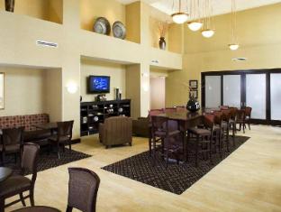 hampton inn and suites rochester north