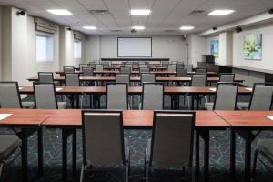 hampton inn and suites rochester north