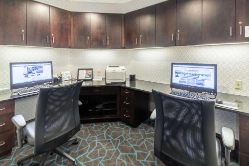 hampton inn and suites rochester north