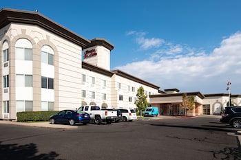 hampton inn and suites salt lake city airport