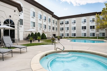 hampton inn and suites salt lake city airport