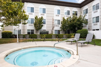 hampton inn and suites salt lake city airport