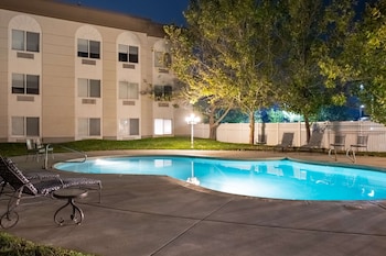 hampton inn and suites salt lake city airport