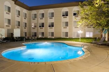 hampton inn and suites salt lake city airport