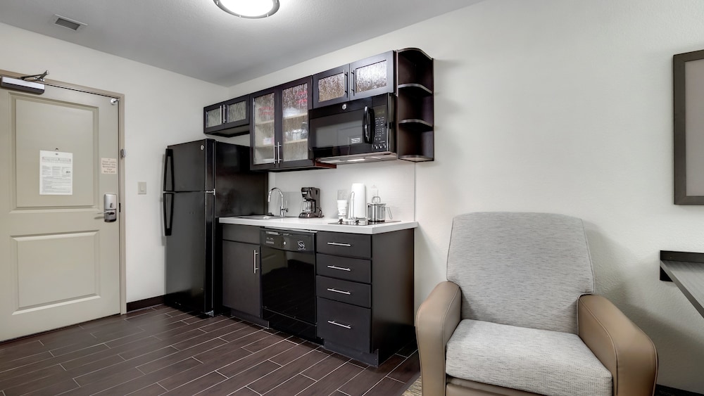 candlewood suites waco by ihg
