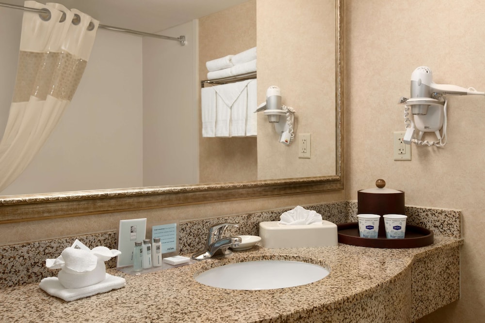 hampton inn and suites san marcos
