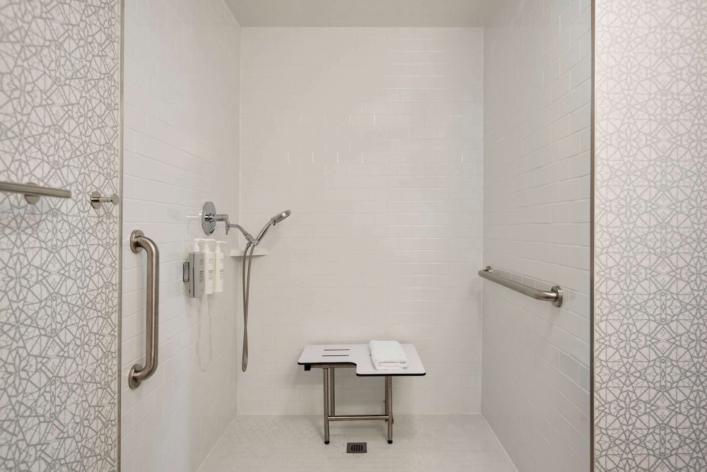 hampton inn and suites san marcos