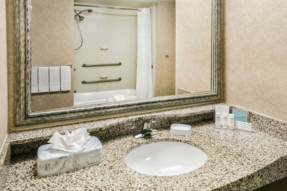 hampton inn and suites san marcos
