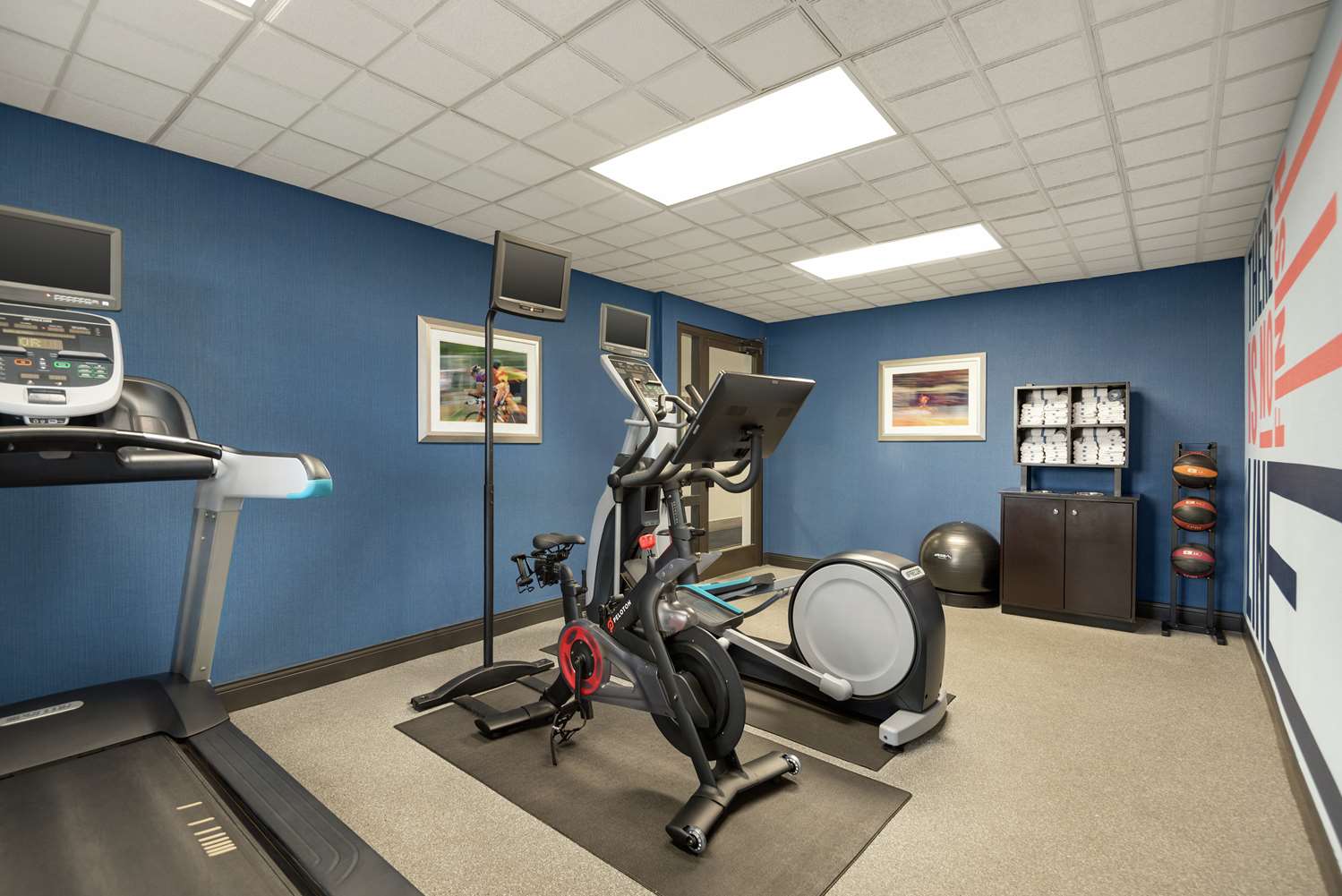 hampton inn and suites san marcos