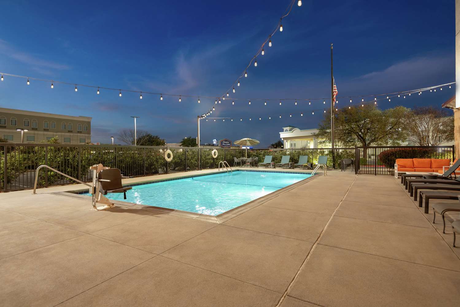 hampton inn and suites san marcos