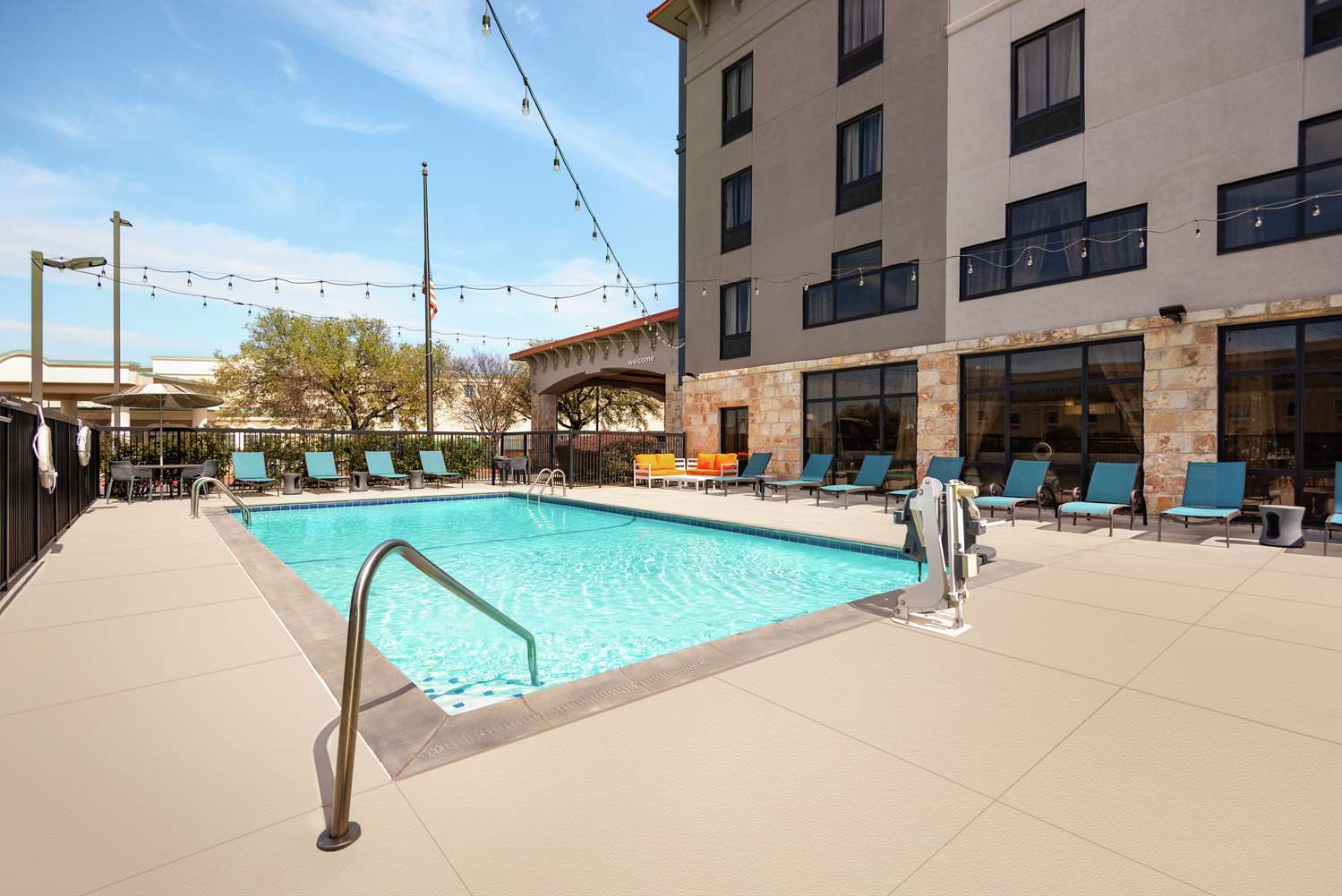 hampton inn and suites san marcos