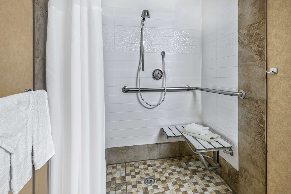 hampton inn and suites san marcos