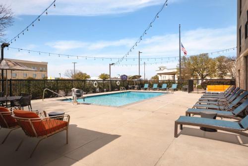 hampton inn and suites san marcos