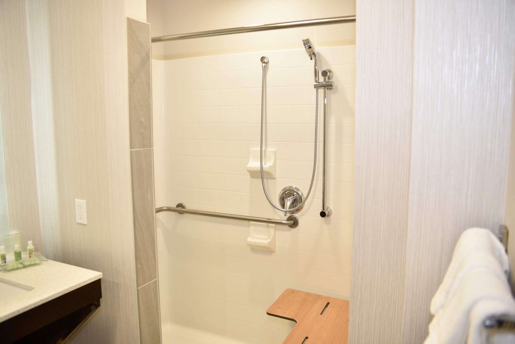 holiday inn windsor wine country by ihg
