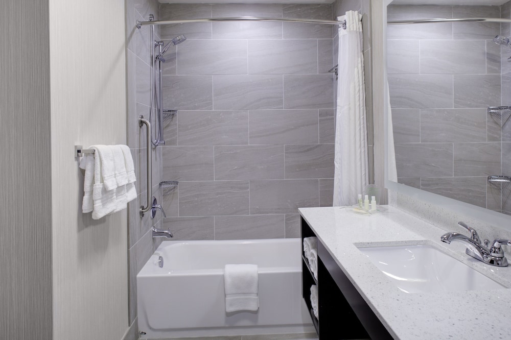 holiday inn windsor wine country by ihg