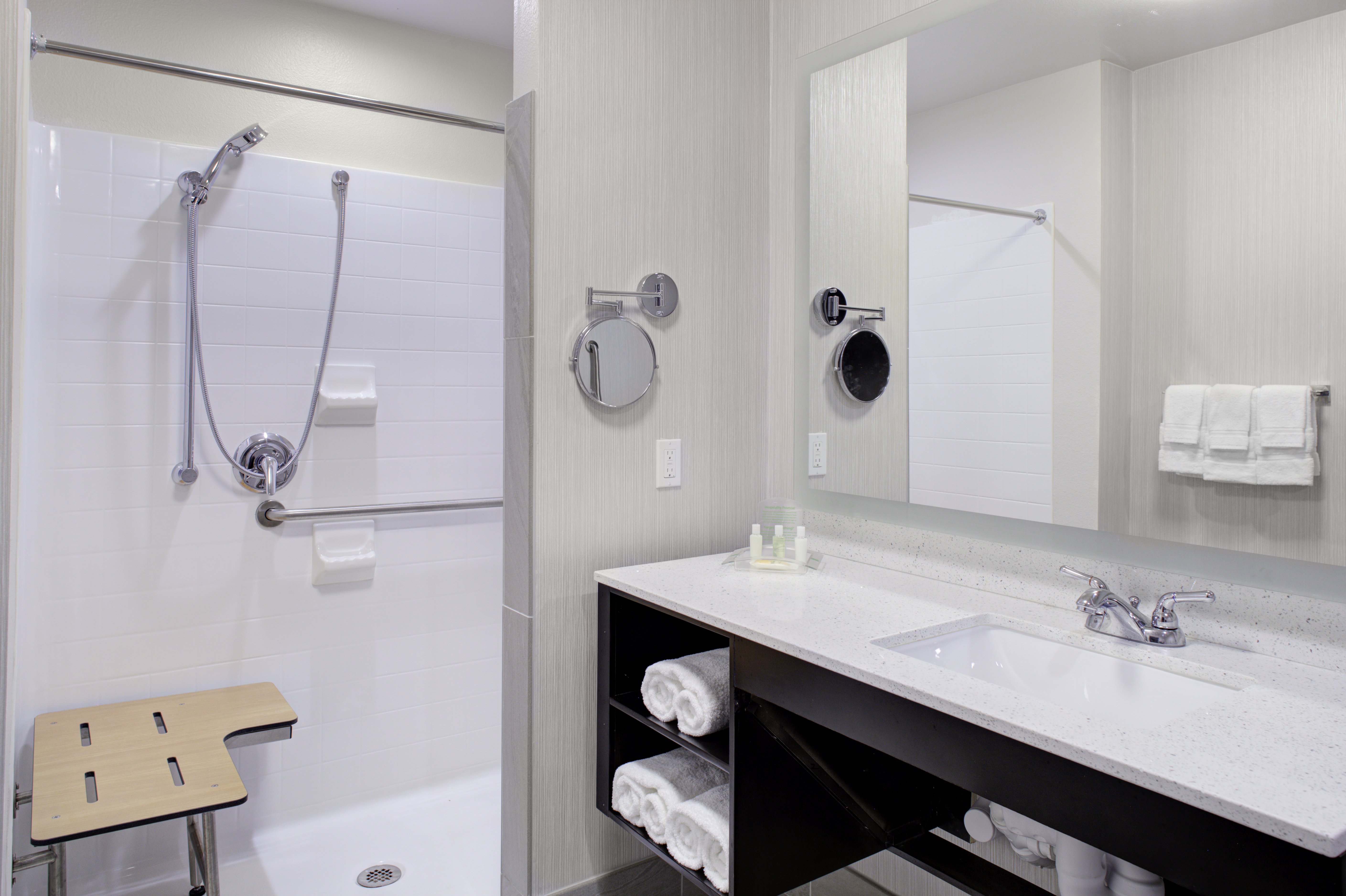 holiday inn windsor wine country by ihg