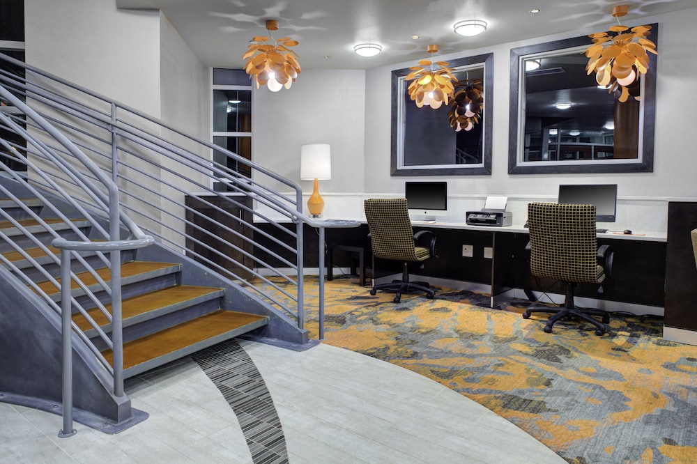 holiday inn windsor wine country by ihg