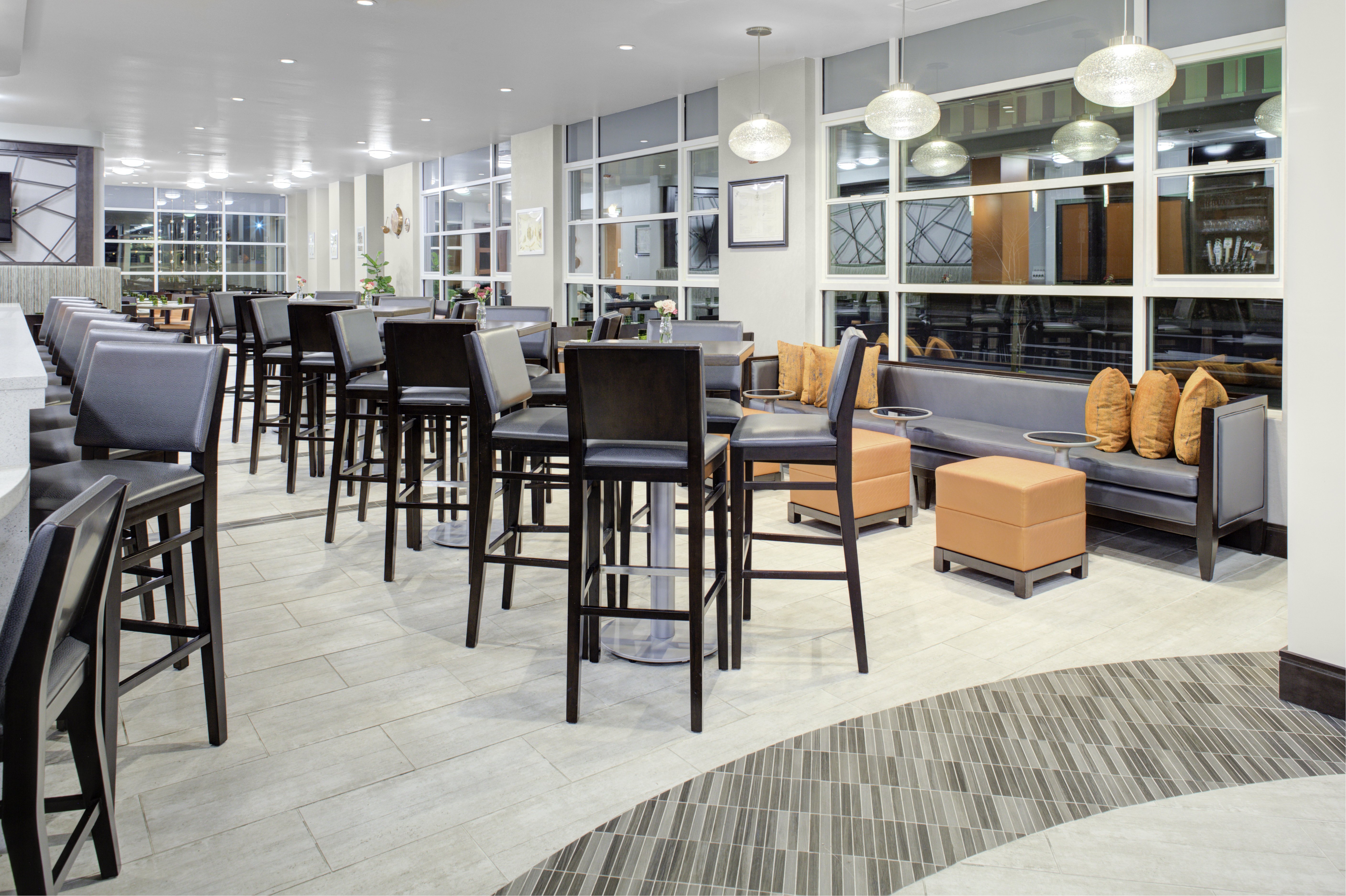 holiday inn windsor wine country by ihg