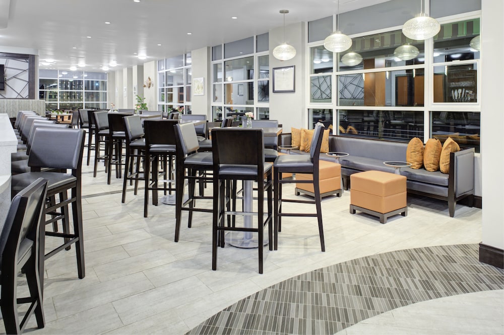 holiday inn windsor wine country by ihg