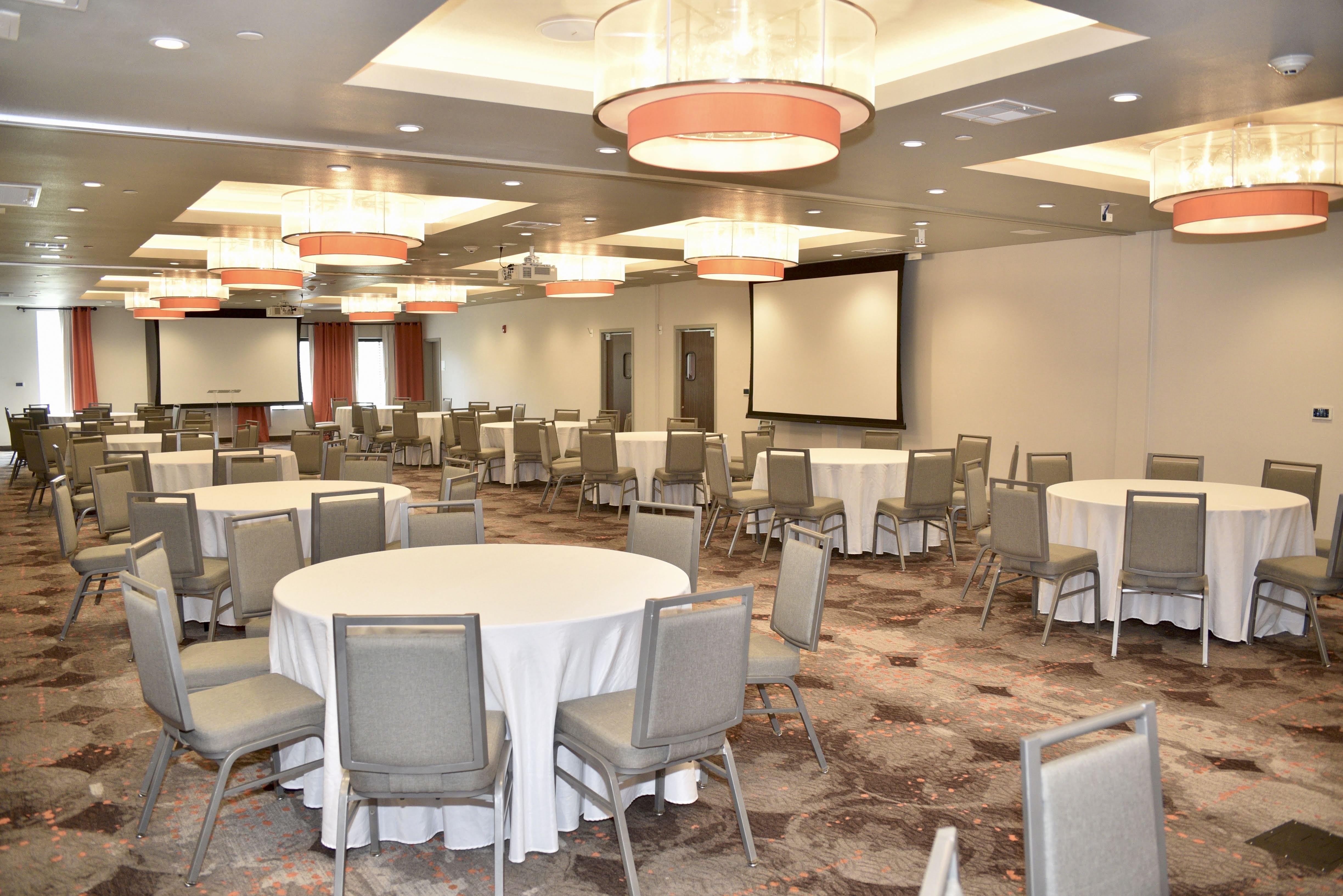 holiday inn windsor wine country by ihg
