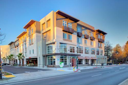 holiday inn windsor wine country by ihg
