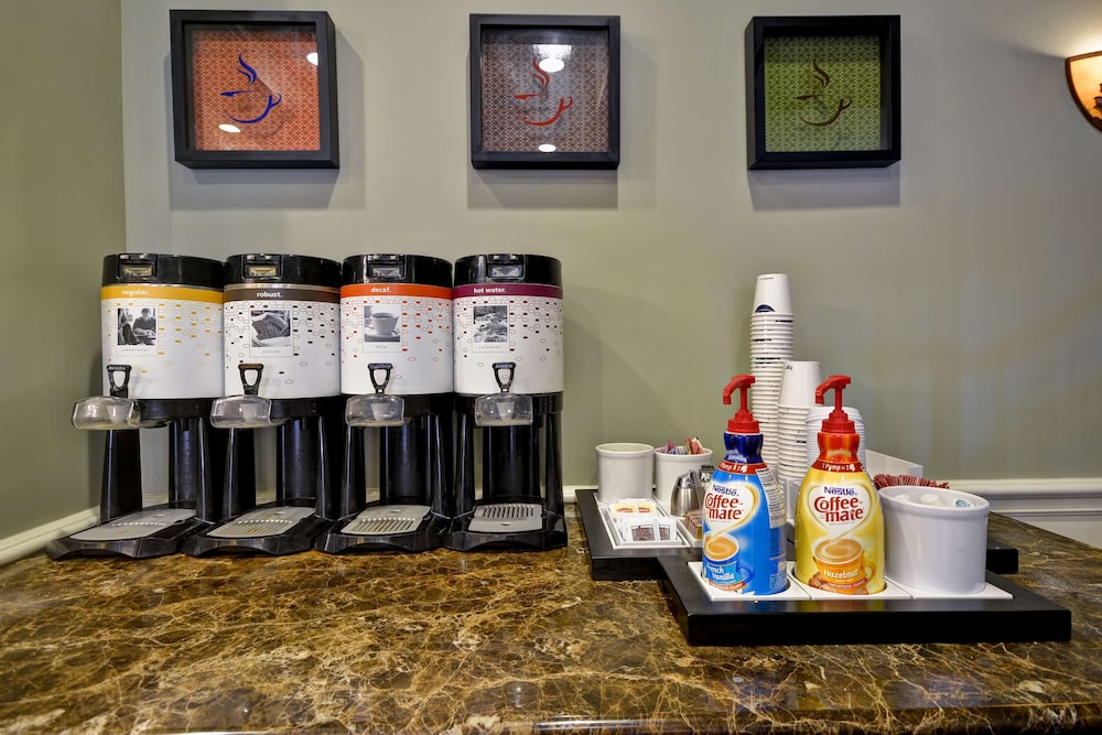 hampton inn and suites savannah historic district